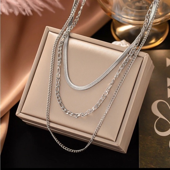 18K White Gold (Rhodium) Plated Layered Necklace With Adjustable Sizing - Picture 2 of 3